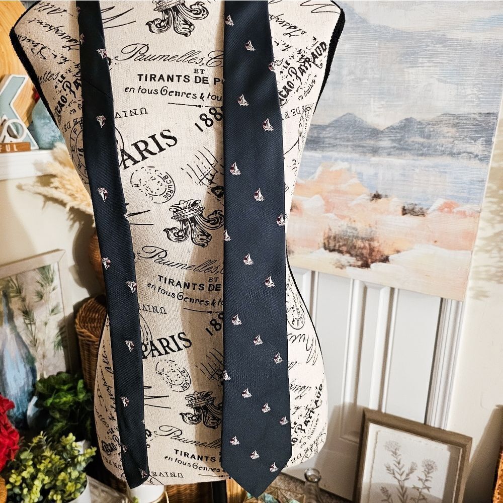 VTG Navy Blue Brownstone Nautical Coastal Sailboat Necktie.